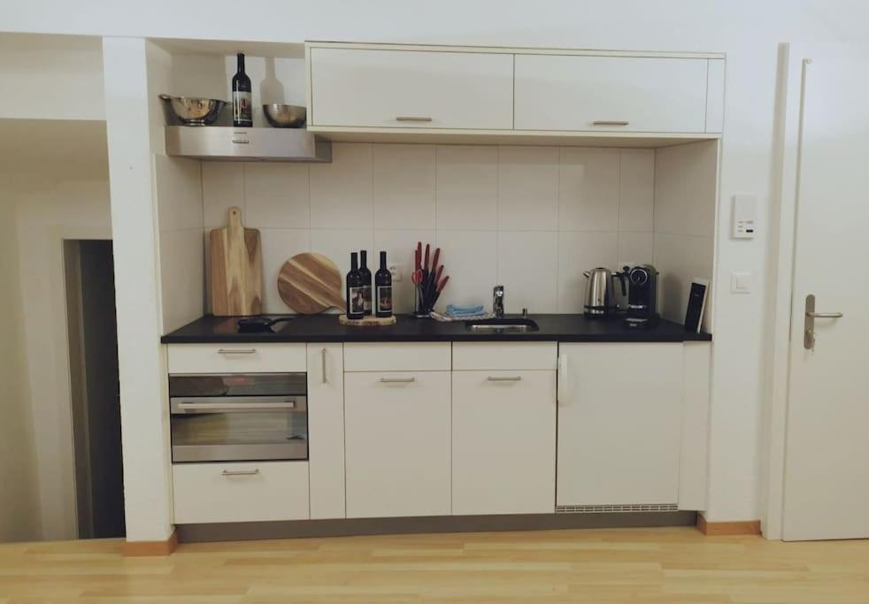 La Apartment *